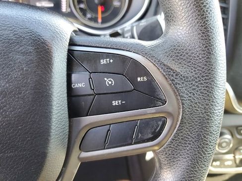 Used 2019 Jeep Cherokee Latitude w/ Popular Appearance Group image 24