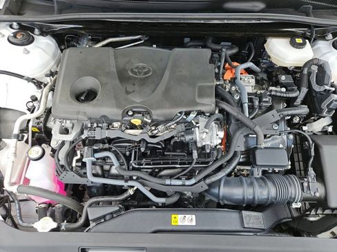 Used 2025 Toyota Camry LE FWD image 28