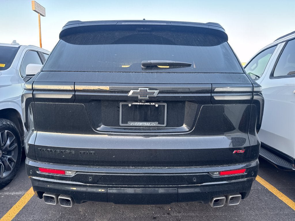 Used 2024 Chevrolet Traverse RS w/ LPO, Floor Liner Package AWD/4WD image 3