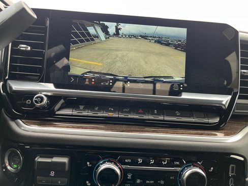 New 2026 GMC Sierra 2500 SLE w/ SLE Value Package; image 6