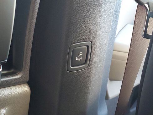 New 2026 Kia Carnival EX image 30