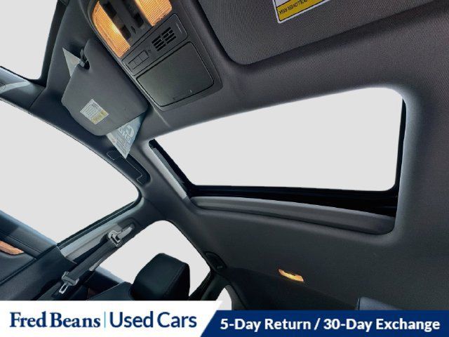 Used 2018 Honda CR-V Touring image 28