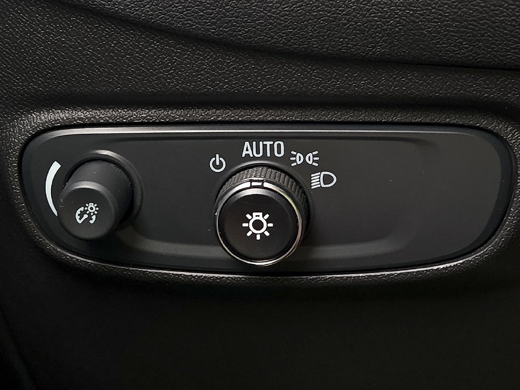 Used 2024 Chevrolet Equinox LT AWD/4WD image 17