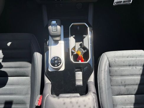New 2026 Mitsubishi Outlander SE AWD/4WD image 17