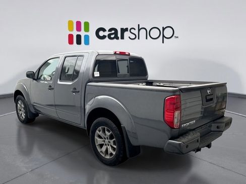 Used 2020 Nissan Frontier SV image 3