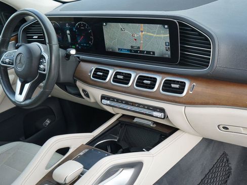Used 2020 Mercedes-Benz GLS 450 4MATIC image 29