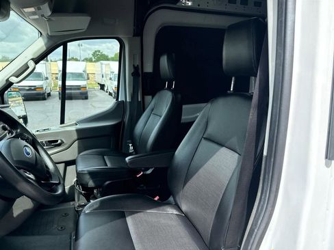 Used 2023 Ford Transit 250 Medium Roof AWD w/ Load Area Protection Package image 15