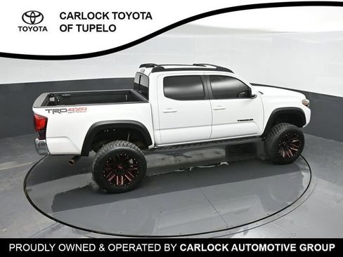 Used 2018 Toyota Tacoma TRD Off-Road AWD/4WD image 50