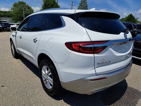Used 2020 Buick Enclave Essence w/ Sound and Sites Package FWD image 7