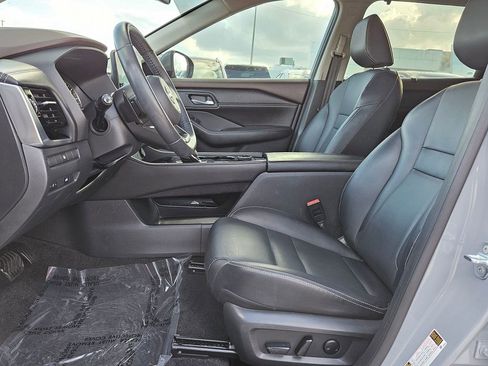 Used 2022 Nissan Rogue SL w/ SL Premium Package image 10