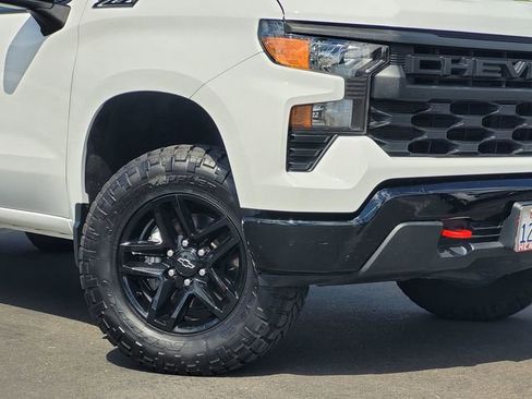 Used 2024 Chevrolet Silverado 1500 Custom Trail Boss w/ LPO, Dark Essentials Package image 9