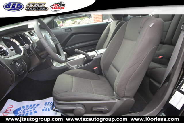 Used 2012 Ford Mustang GT w/ Security Pkg RWD image 10