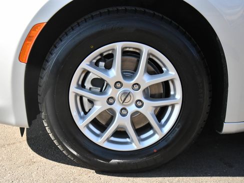 Used 2023 Chrysler Voyager LX FWD image 12