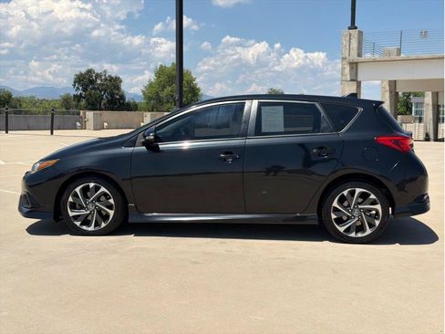 Used 2017 Toyota Corolla iM FWD image 5