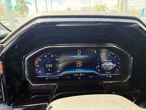Used 2024 Chevrolet Silverado 1500 LT AWD/4WD image 21