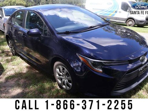 Used 2024 Toyota Corolla LE FWD image 4
