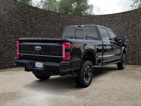 Used 2023 Ford F250 Lariat w/ Lariat Ultimate Package AWD/4WD image 7