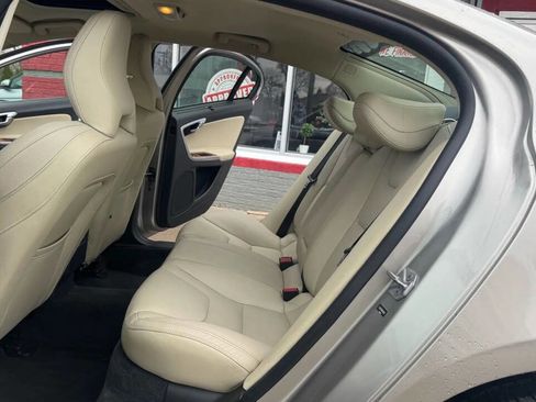 Used 2016 Volvo S60 T5 Inscription Platinum w/ Climate Package image 20