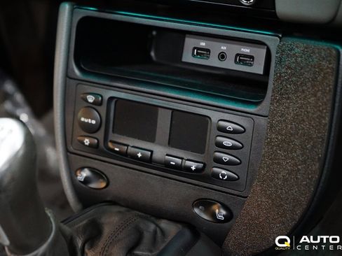 Used 2002 Porsche 911 Carrera 4 image 32