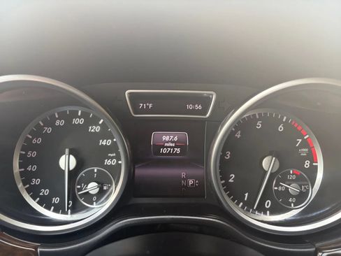 Used 2015 Mercedes-Benz ML 350 4MATIC w/ Premium 1 Package image 32