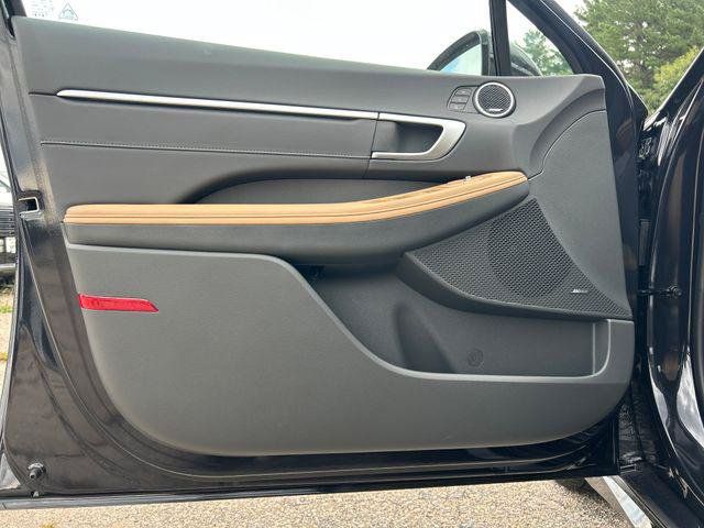 New 2026 Hyundai Sonata Limited FWD image 11