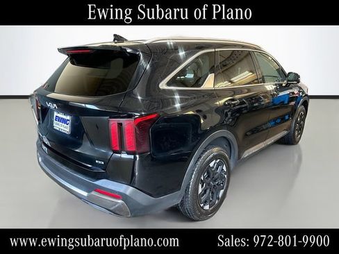 Used 2024 Kia Sorento S AWD/4WD image 7