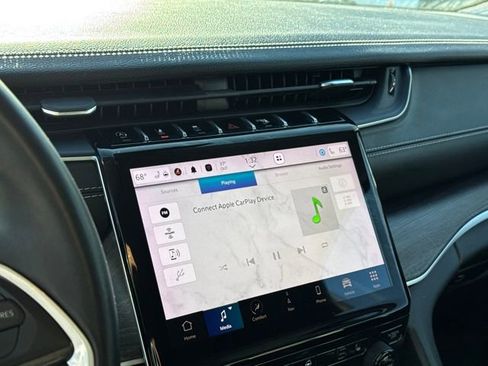 Used 2021 Jeep Grand Cherokee L Limited image 18