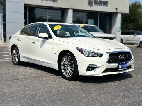 Used 2019 INFINITI Q50 Luxe w/ Essential Package (3.0T Luxe) AWD/4WD image 7