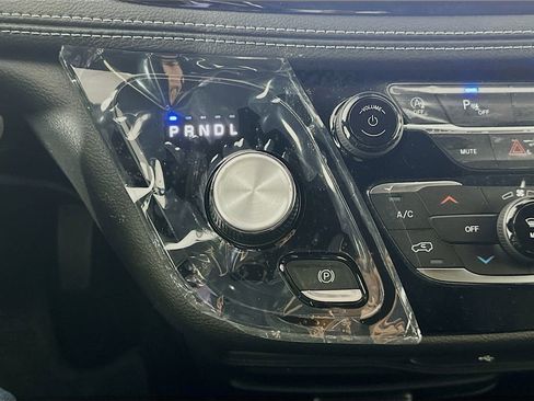 New 2026 Chrysler Pacifica Select image 12