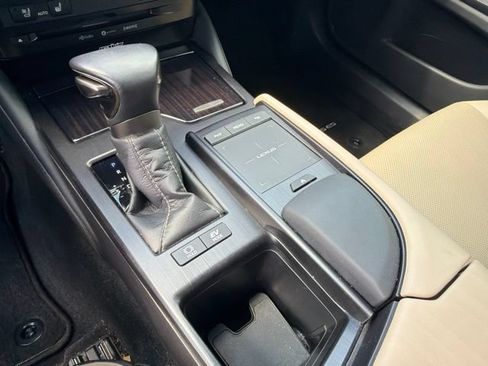 Used 2021 Lexus ES 300h w/ Premium Package FWD image 17