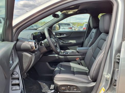 New 2026 Chevrolet Equinox LT w/ Convenience Package II FWD image 13