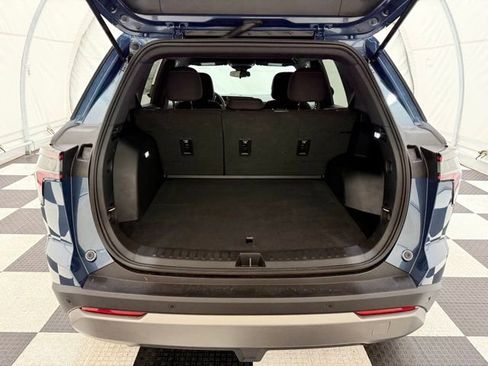 New 2026 Chevrolet Equinox LT w/ Midnight Edition image 4