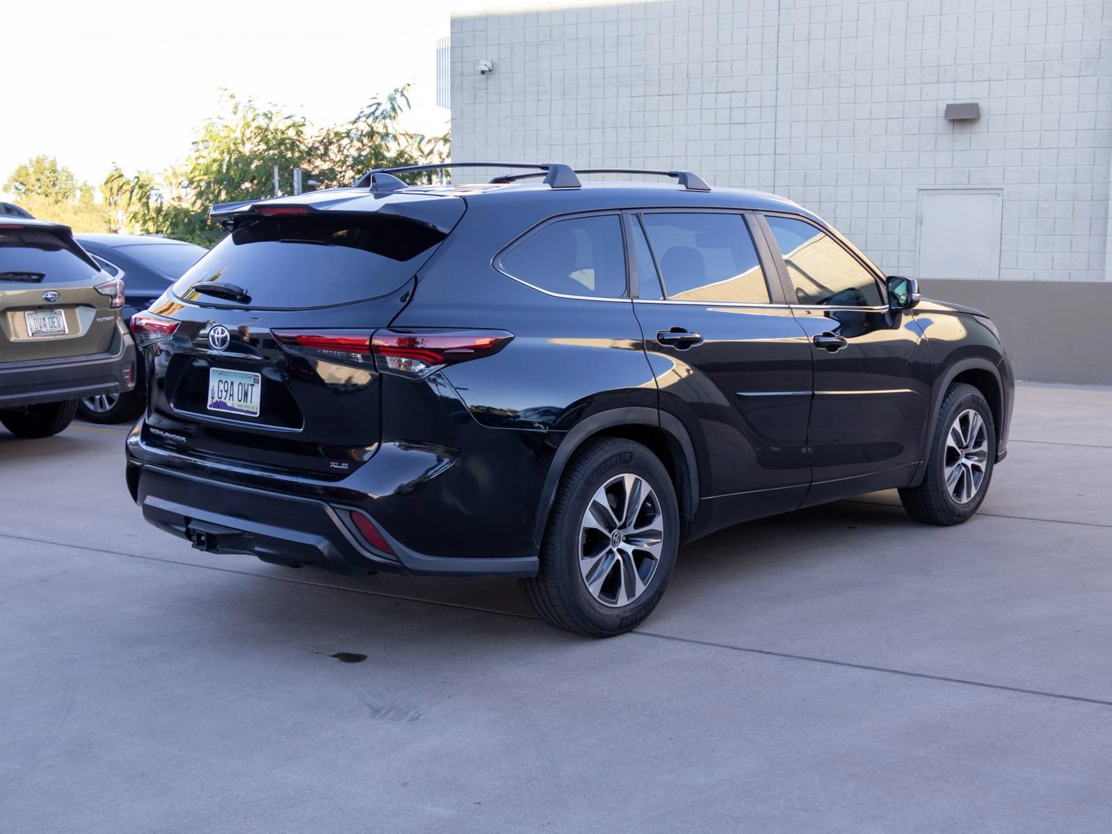 Used 2024 Toyota Highlander XLE FWD image 4