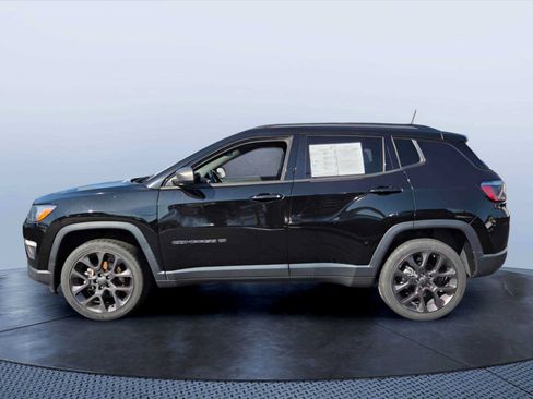 Used 2021 Jeep Compass Latitude w/ Sun and Sound Group AWD/4WD image 3