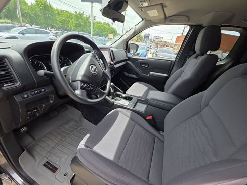 Used 2022 Nissan Frontier S AWD/4WD image 11