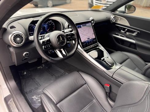 Used 2023 Mercedes-Benz SL 55 AMG 4MATIC w/ Driver Assistance Package image 16