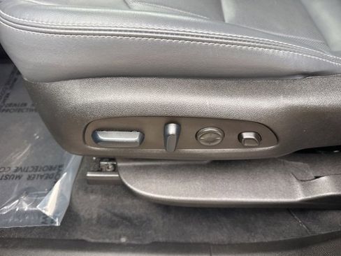 Used 2024 Buick Enclave Premium image 15