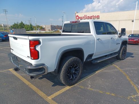 Used 2024 Chevrolet Silverado 3500 LTZ w/ LTZ Convenience Package AWD/4WD image 4