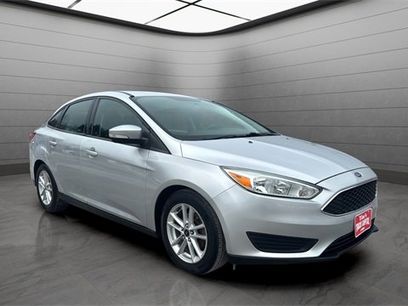Used 2016 Ford Focus SE w/ SE Cold Weather Package
