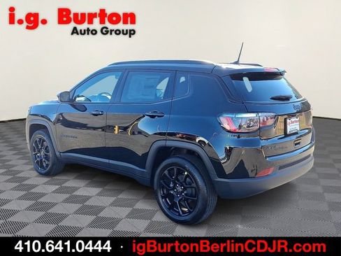 New 2026 Jeep Compass Latitude AWD/4WD image 3