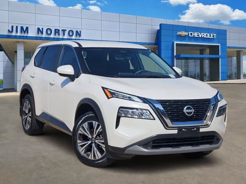 Used 2023 Nissan Rogue SV FWD image 1
