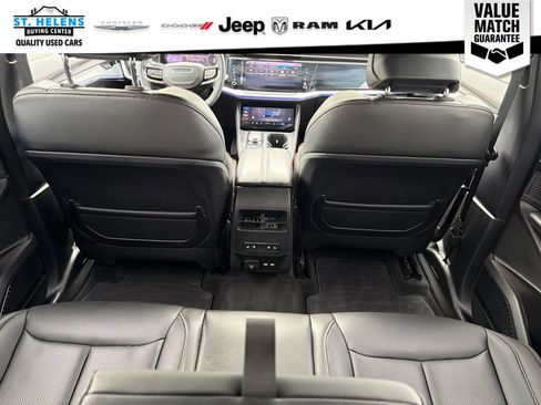 Used 2024 Jeep Wagoneer Launch Edition AWD/4WD image 13
