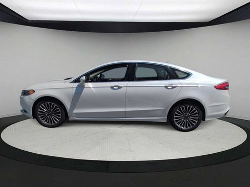 Used 2017 Ford Fusion SE w/ Fusion SE Technology Package AWD/4WD image 5