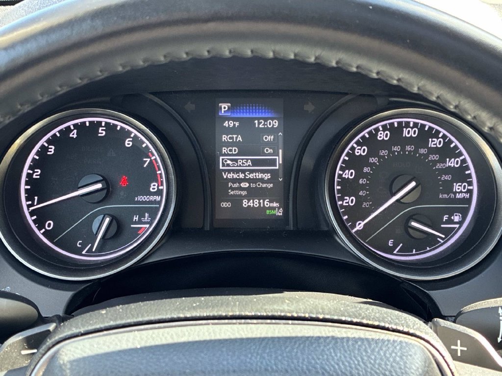 Used 2021 Toyota Camry SE w/ Cold Weather Package FWD image 25