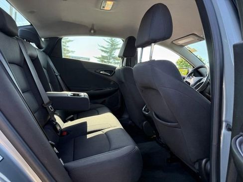 Used 2023 Chevrolet Malibu LT FWD image 11