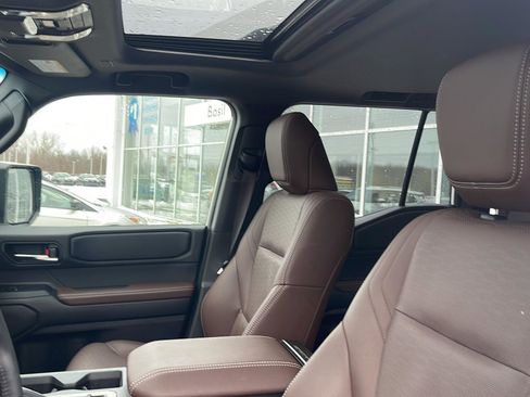 Used 2025 Toyota Land Cruiser Base image 9
