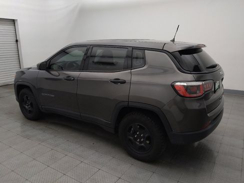 Used 2018 Jeep Compass Sport FWD image 3
