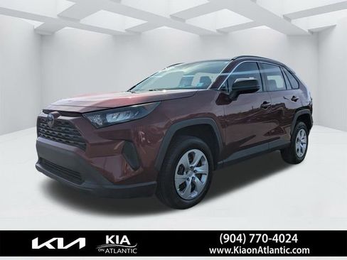 Used 2020 Toyota RAV4 LE FWD image 7