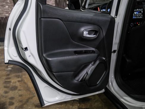 Used 2023 Jeep Renegade Trailhawk AWD/4WD image 41