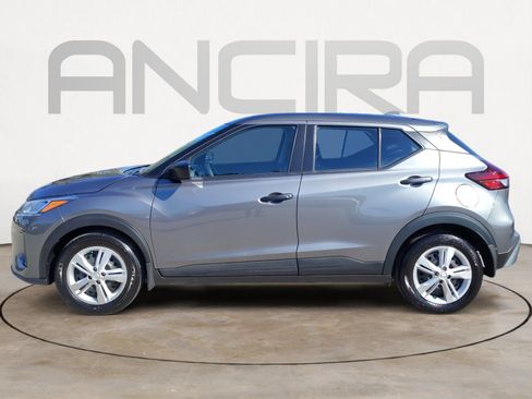 Certified 2025 Nissan Kicks Play S image 8